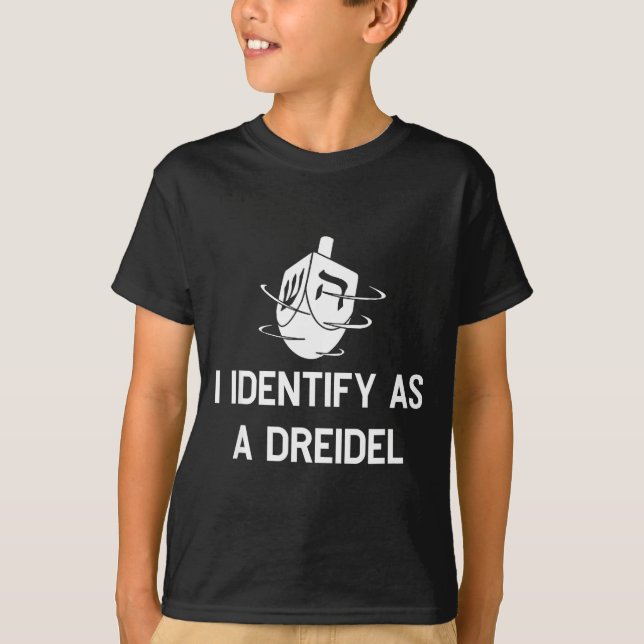 Camiseta I Identify As A Dreidel Funny Hanukkah Gelt Menora (Frente)