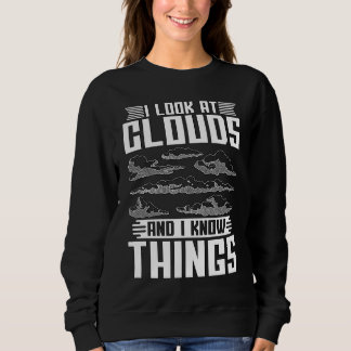 Camiseta I Look At The Clouds And Loves Weather Forecast Me