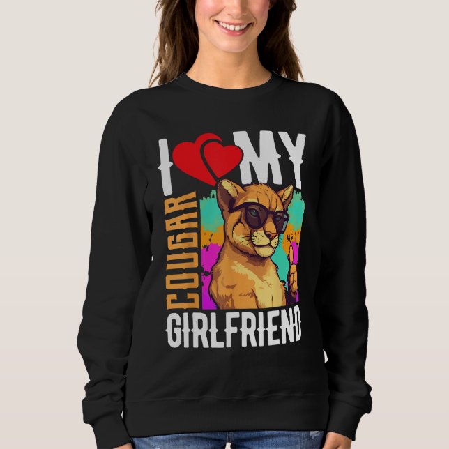 Camiseta I Love My Cougar Girlfriend   COUGAR (Frente)