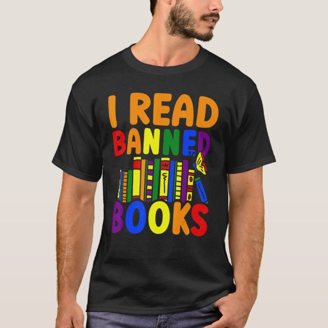 Camiseta I Read Banned Books Reading Library 9 (Frente)