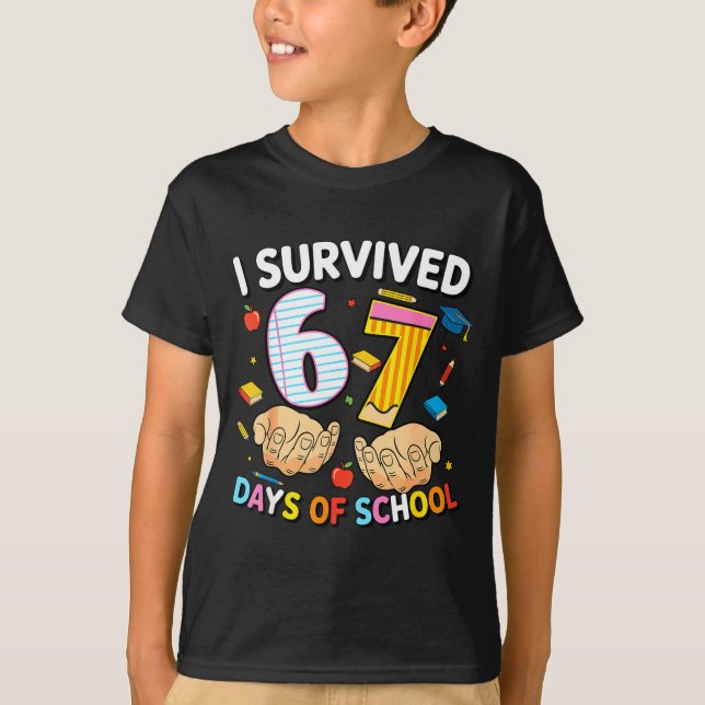 Camiseta I Survived 67 Days Of School Cool Teacher Design  (Frente)
