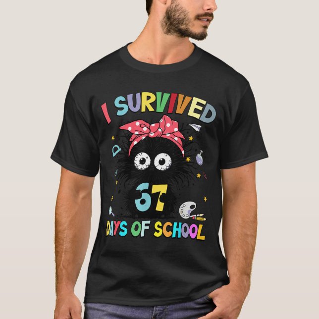Camiseta I Survived 67 Days Of School Funny Black Cat Six S (Frente)