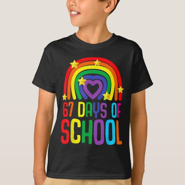 Camiseta I Survived 67 Days Of School Funny Meme Student Te (Frente)