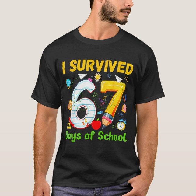 Camiseta I Survived 67 Days Of School Funny Meme Teacher St (Frente)