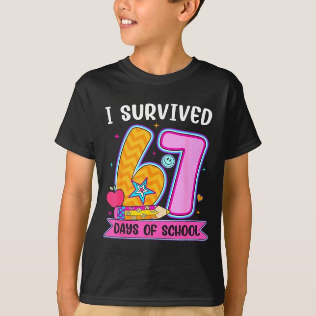 Camiseta I Survived 67 Days Of School Funny Meme Teacher St (Frente)