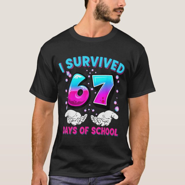 Camiseta I Survived 67 Days Of School Funny Meme Teacher St (Frente)
