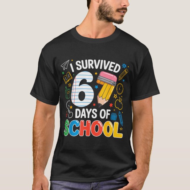 Camiseta I Survived 67 Days Of School Funny Meme Teacher St (Frente)
