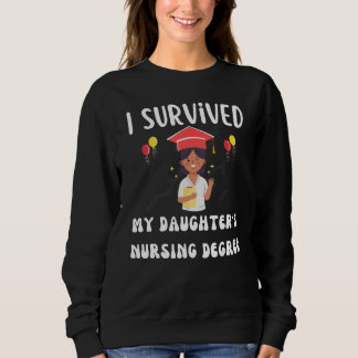 Camiseta I survived My Daughter s Nursing Degree Groovy Gra