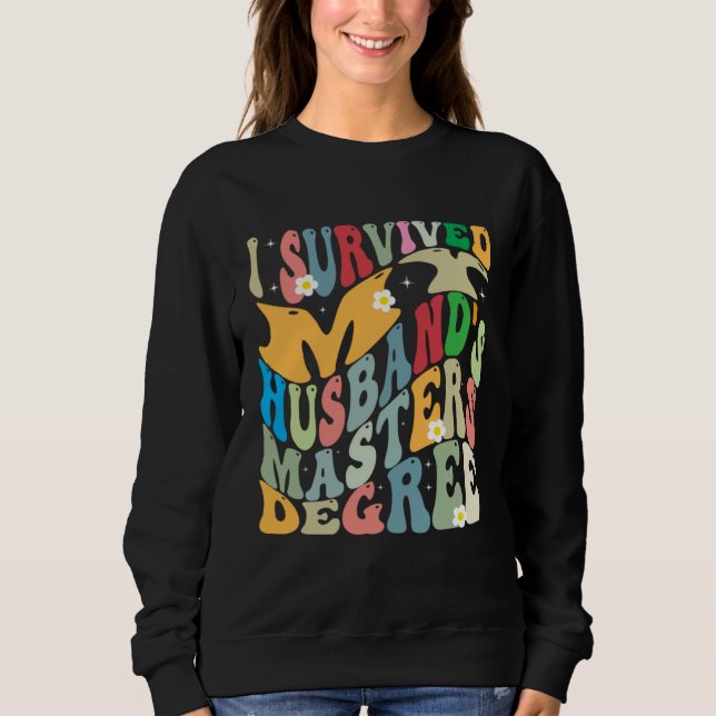 Camiseta I Survived My Husband s Masters Degree Groovy Grad (Frente)