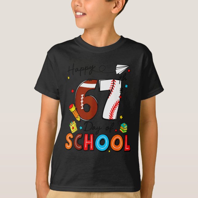 Camiseta I Survived Sixty Seven Days Of School Funny Baseba (Frente)