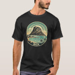 Camiseta Ibiza Espanha Rock Es Vedra Crachá Arte<br><div class="desc">Ibiza retro vetor viagem design. Ibiza é uma das ilhas Baleares,  um arquipélago de Espanha no Mar Mediterrâneo.</div>