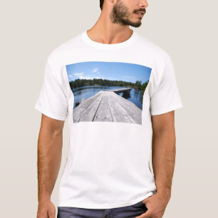 Camiseta Idílio de verão num fiorde sueco solitário