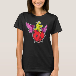 Camiseta Ilustração de Coração Flamejante Com Asas