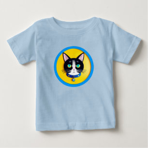 Camiseta Ilustração de Gato Preto e Branco com Olhos Azuis