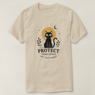 Camiseta Ilustração de Gato Preto Proteja Sua Paz Celestial