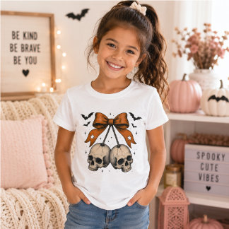 Camiseta Ilustração de Halloween com Crânio e Laço Coquette