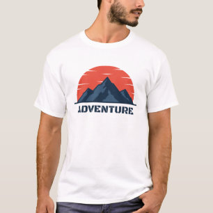 Camiseta Ilustração de Logo de Aventura na Montanha com Sol
