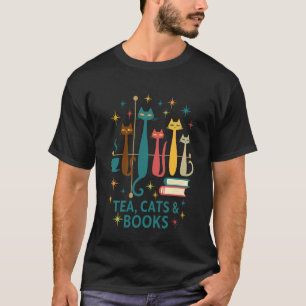 Camiseta Ilustração de Pilha de Gatos com Chá e Livros