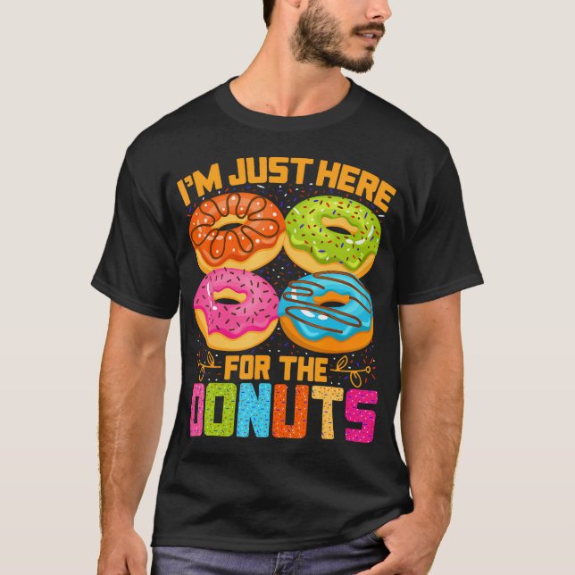 Camiseta Im Just Here For The Donuts Funny Halloween (Frente)