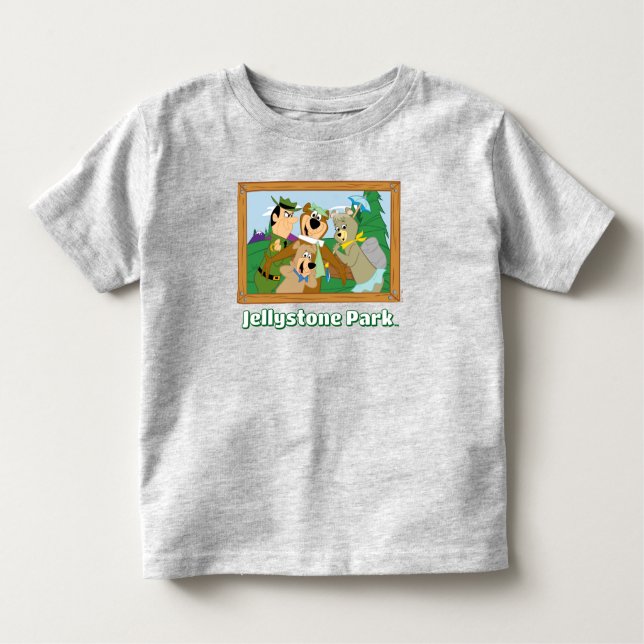 Camiseta Imagem da Floresta Enquadrada por Yogi Bear e Amig (Frente)