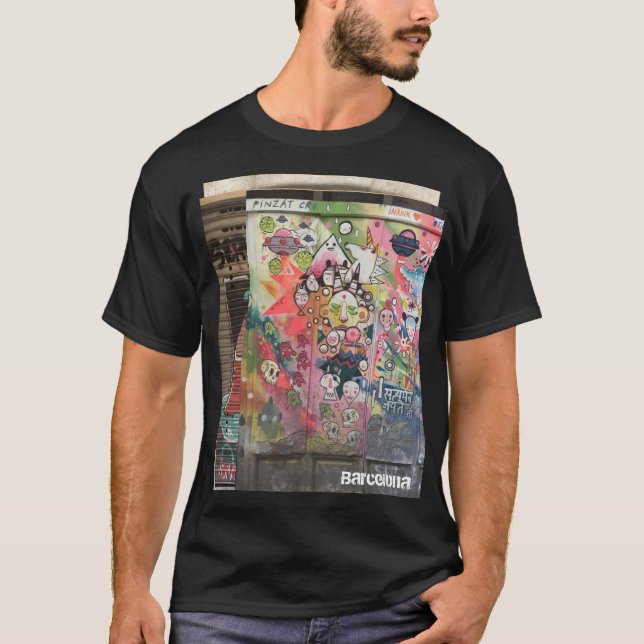 Camiseta Imagem dos grafites dois da rua de Barcelona (Frente)