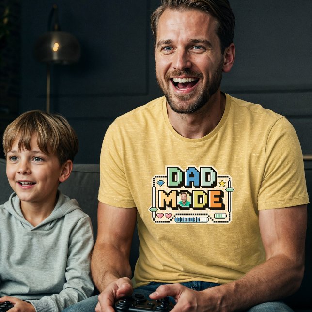 Camiseta Imagem e estatísticas do jogador de jogador de Pai (Fun Retro Level Up Dad Gamer Player Stats & Photo Tri-Blend Shirt)