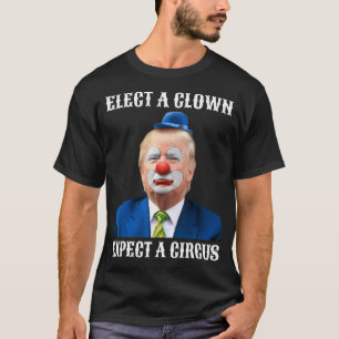 Camiseta Impeach Anti-Trump Eleita Um Palhaço Esperando Um 