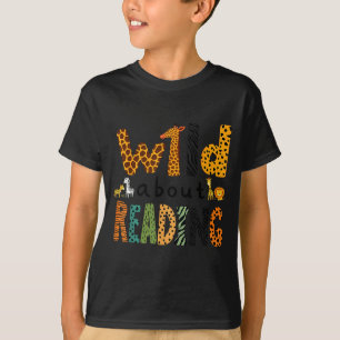 Camiseta Impressão animal lê um personagem de livro infanti