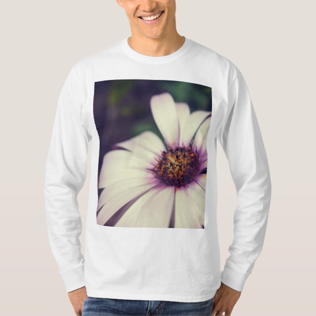 Camiseta Impressão de margarida. (Frente)