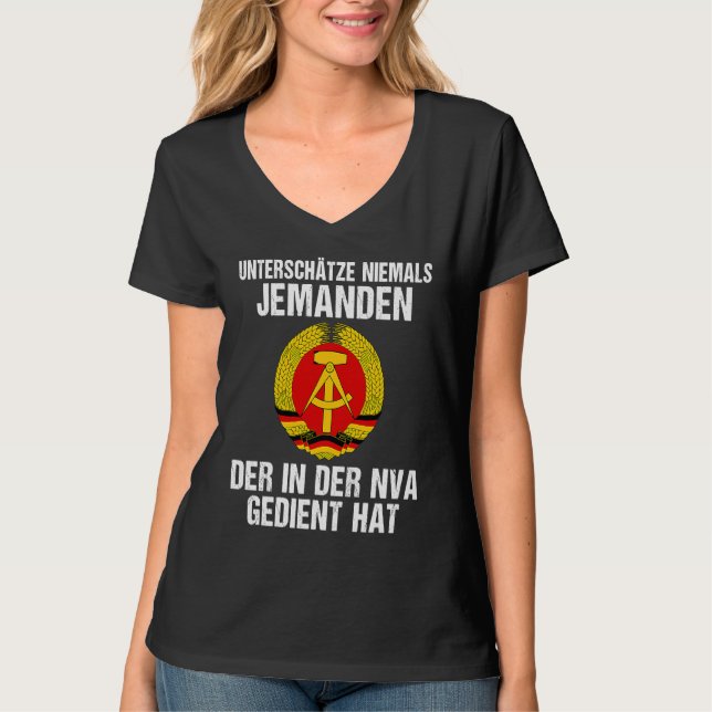 Camiseta Impressão digital Nunca subestime um velho de (Frente)