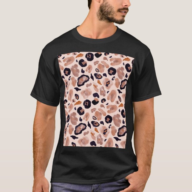 Camiseta Impressão do leopardo, sem problemas, fundo bege. (Frente)