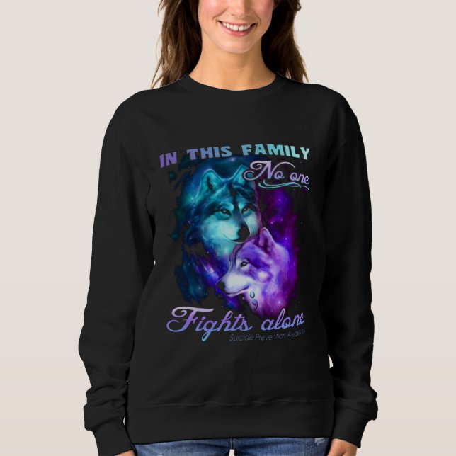 Camiseta In This Family No One Fights Alone (Frente)