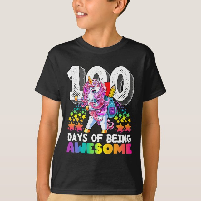 Camiseta Incrível 100 Dias de Faculdade Flexibindo Presente (Frente)