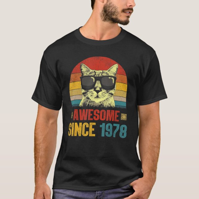 Camiseta Incrível desde 1978, 45º Aniversário Cat (Frente)