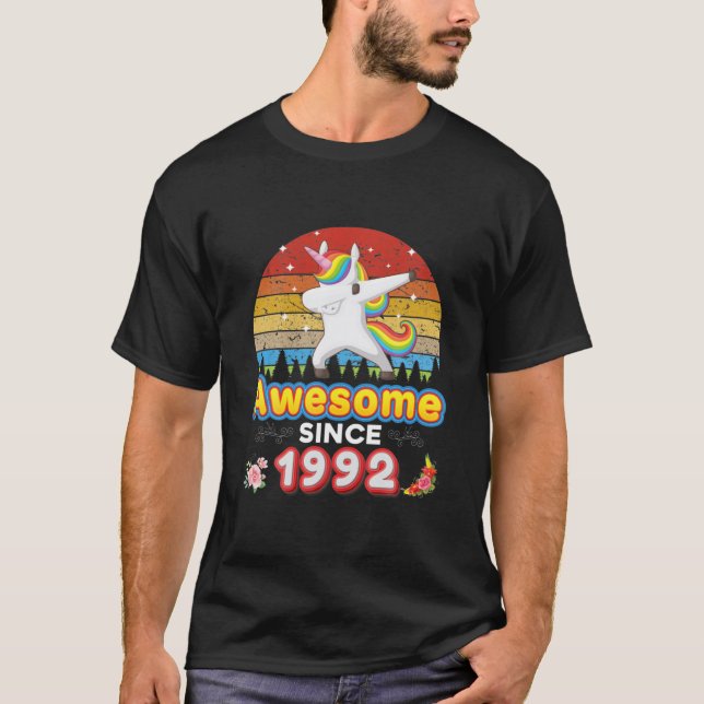 Camiseta Incrível Desde 1992 28º Aniversário Dabbing Unicor (Frente)