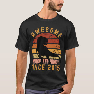 Camiseta Incrível Desde 2015 Dinossauro