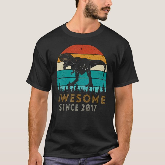 Camiseta Incrível Desde 2017, 5 Birthday Dará Dinossaur 5 Y (Frente)