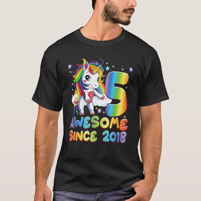 Camiseta Incrível Desde 2018 Flossing 5 Unicorn Aniversário (Frente)