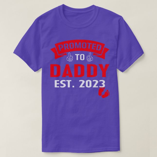 Camiseta Incrível Promovido Ao Pai 2023 Engraçada Gravidez  (Frente do Design)