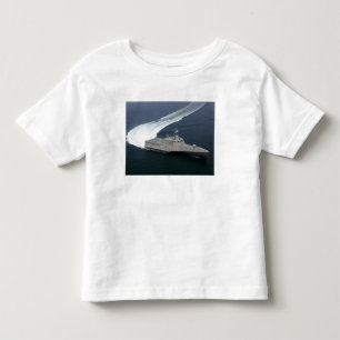 Camiseta Independência do navio de combate no Golfo do