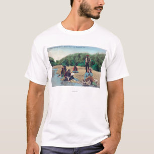 Camiseta Indianos que lavam a roupa no rio do russo