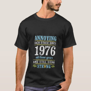 Camiseta Indignação Uns Aos Outros Desde 1976 Todos Os Anos