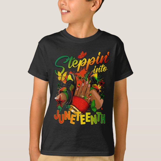 Camiseta Indo Para A Décima Sétima Mulher Negra Afro (Frente)
