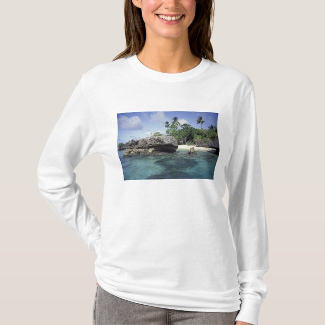 Camiseta Indonésia. Formações rochosas ao longo da costa (Frente)