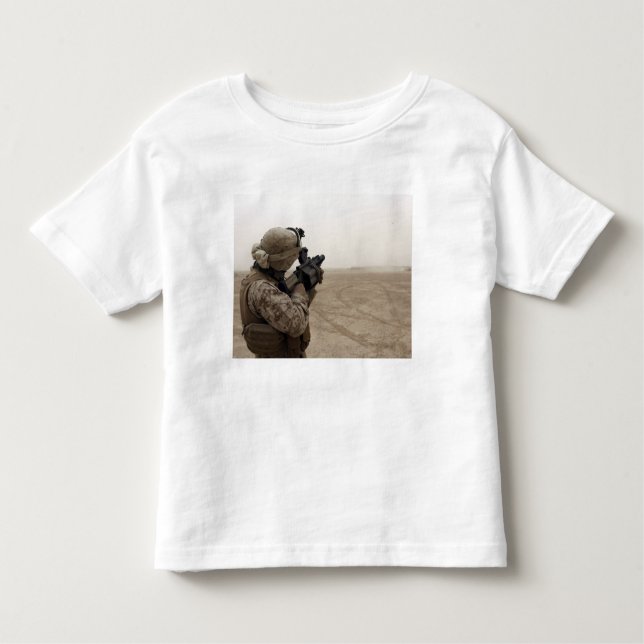 Camiseta Infantil A Marine dispara a M-32 (Frente)