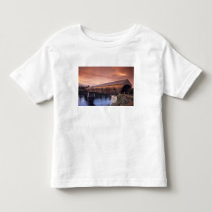 Camiseta Infantil A ponte coberta mais longa dos Estados Unidos