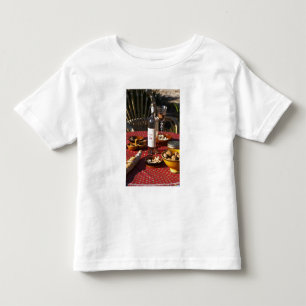 Camiseta Infantil Aperitif e aperitivos preparados: pão, azeitonas,
