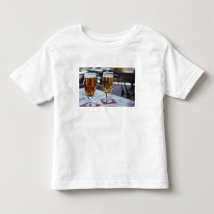 Camiseta Infantil Chablis; duas cervejas geladas a 42 graus em um ve