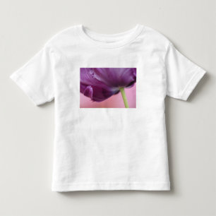 Camiseta Infantil Close-up da parte inferior da flor de tulipa, Kuek