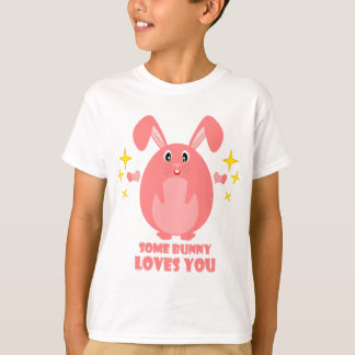 Camiseta infantil com um coelho fofo